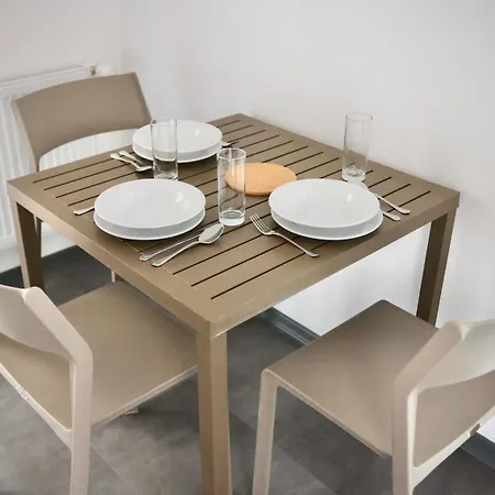 Bed & Breakfast Strandkezilabda Koezpont A Velencei-tonal