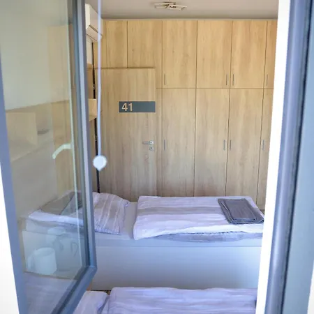 Bed & Breakfast Strandkezilabda Koezpont A Velencei-tonal 3*