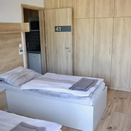 Strandkezilabda Koezpont A Velencei-tonal 3*