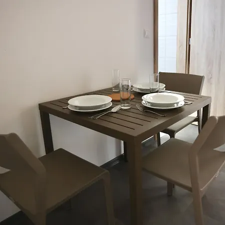 Bed & Breakfast Strandkezilabda Koezpont A Velencei-tonal